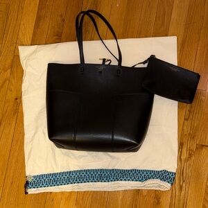 Tory Burch Black Leather Tote Bag with detachable Pouch